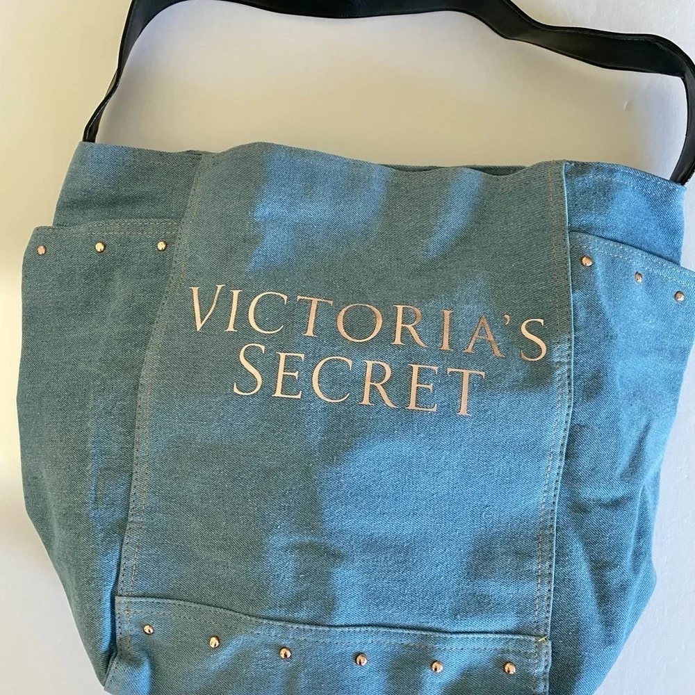 Victorias Secret rose gold